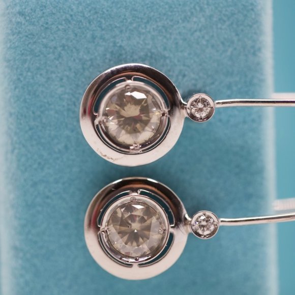 Platinum and Diamond 1.33 Carat Earrings - Picture 6 of 8